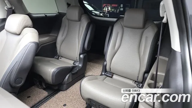 Kia Carnival 2024 thumb 12