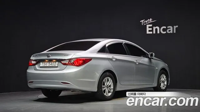 Hyundai Sonata 2010 thumb 2