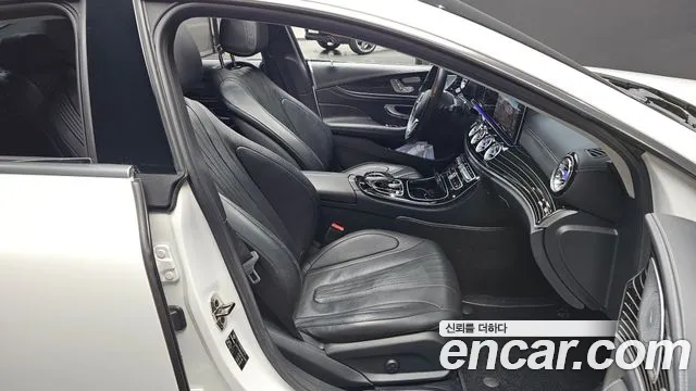 Mercedes-Benz CLS-Class 2019 thumb 10