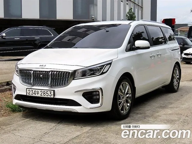 Kia Carnival 2018 thumb 2