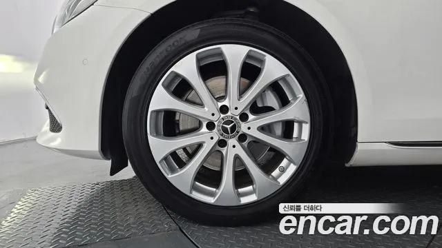 Mercedes-Benz E-Класс 2018 thumb 5