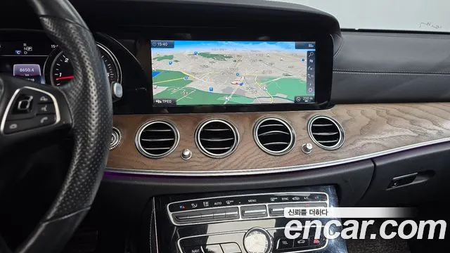 Mercedes-Benz E-Класс 2018 thumb 12