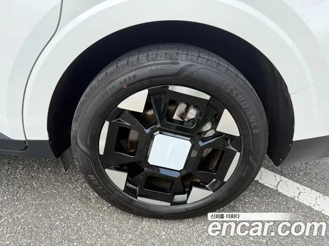 Kia Carnival 2024 thumb 5