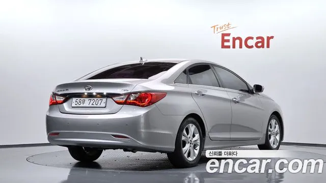 Hyundai Sonata 2010 thumb 2