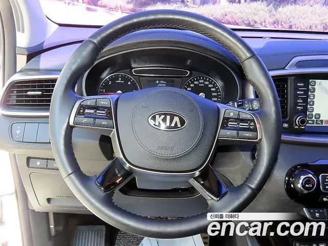 Kia Sorento 2018 thumb 8