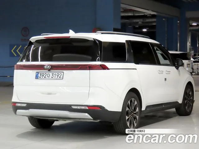Kia Carnival 2021 thumb 4