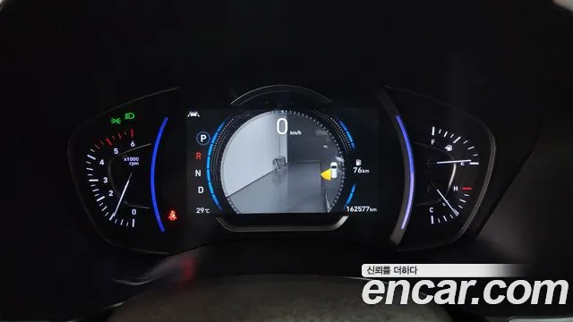 Hyundai Santa Fe 2019 thumb 8