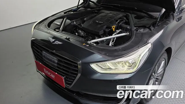 Genesis G90 2018 thumb 6