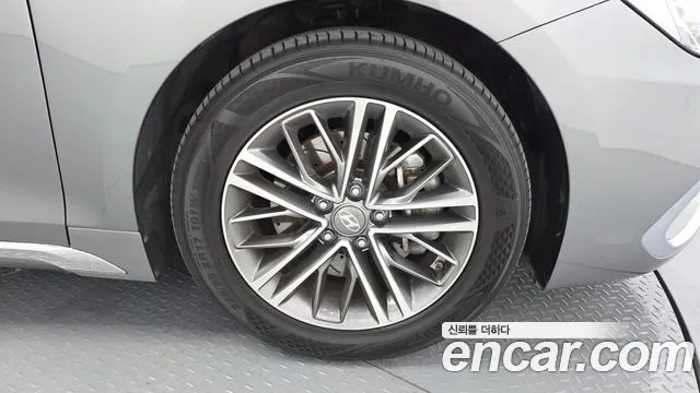 Hyundai Grandeur 2017 thumb 4