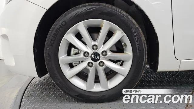 Kia K3 2017 thumb 5