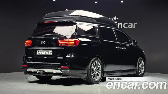 Kia Carnival 2020 thumb 2