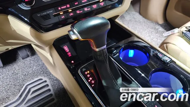 Kia Carnival 2020 thumb 9