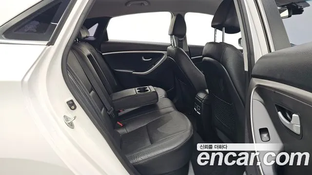 Hyundai i30 2013 thumb 10