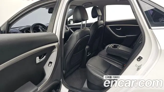 Hyundai i30 2013 thumb 11