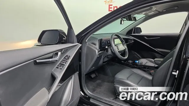 Kia Niro 2023 thumb 9