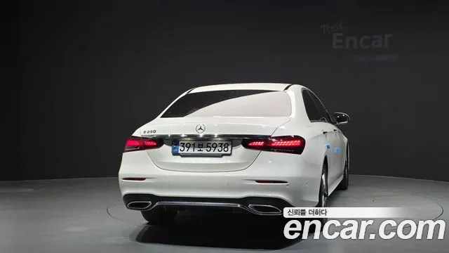 Mercedes-Benz E-Класс 2022 thumb 4