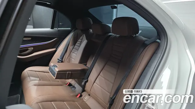 Mercedes-Benz E-Класс 2022 thumb 12