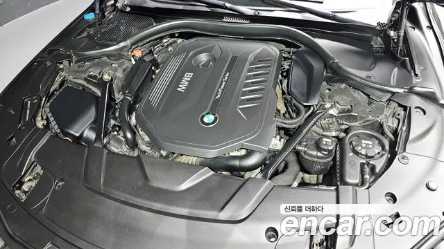 BMW 7-Series 2016 thumb 6