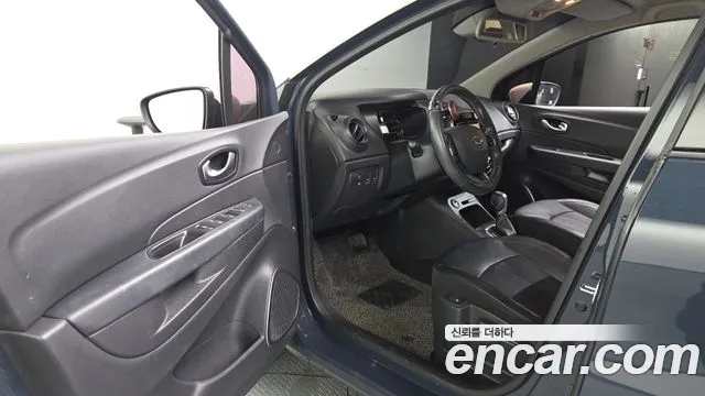 Renault-KoreaSamsung Captur 2018 thumb 10