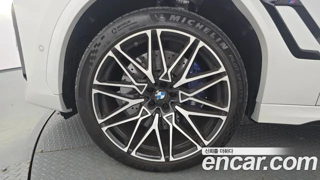 BMW X6M 2024 thumb 5