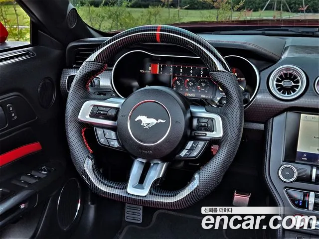 Ford Mustang Mach-E 2023 thumb 6