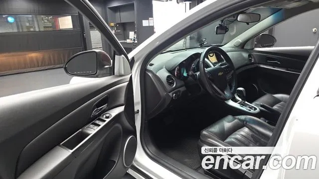 ChevroletGMDaewoo Cruze 2013 thumb 10
