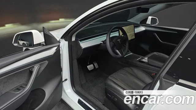 Tesla Model Y 2024 thumb 9
