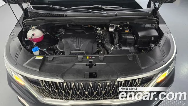 Kia Carnival 2023 thumb 5
