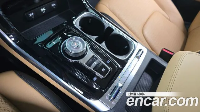 Kia Carnival 2023 thumb 8