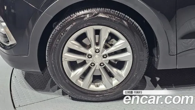 Hyundai Santa Fe 2018 thumb 5