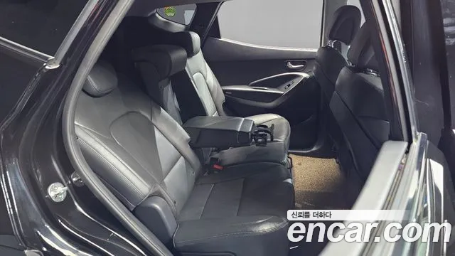 Hyundai Santa Fe 2018 thumb 11