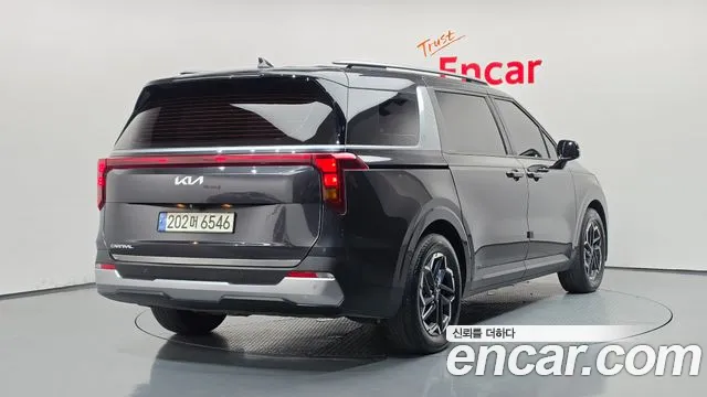 Kia Carnival 2024 thumb 2