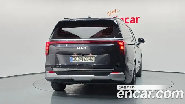 Kia Carnival 2024 thumb 4