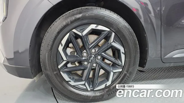 Kia Carnival 2024 thumb 5