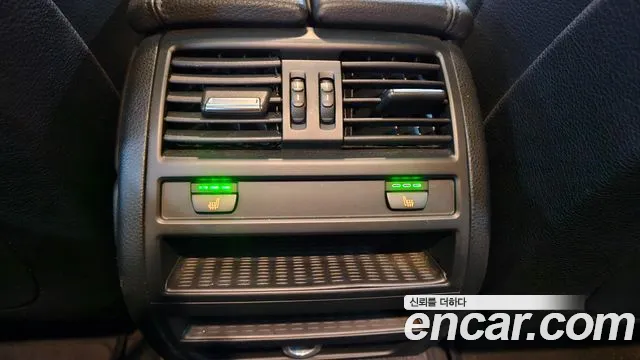 BMW 5-Series 2016 thumb 8