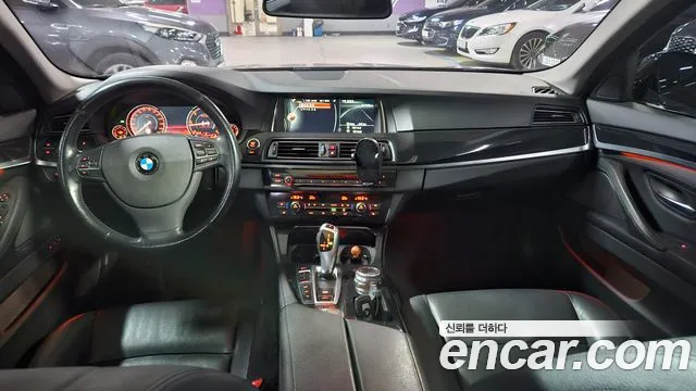 BMW 5-Series 2016 thumb 9
