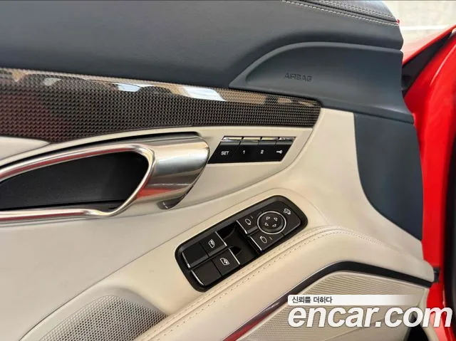 Porsche Cayman 2018 thumb 11