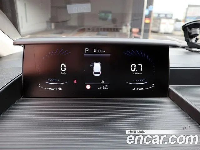 Hyundai Staria 2023 thumb 10