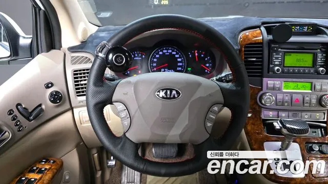 Kia Carnival 2013 thumb 12
