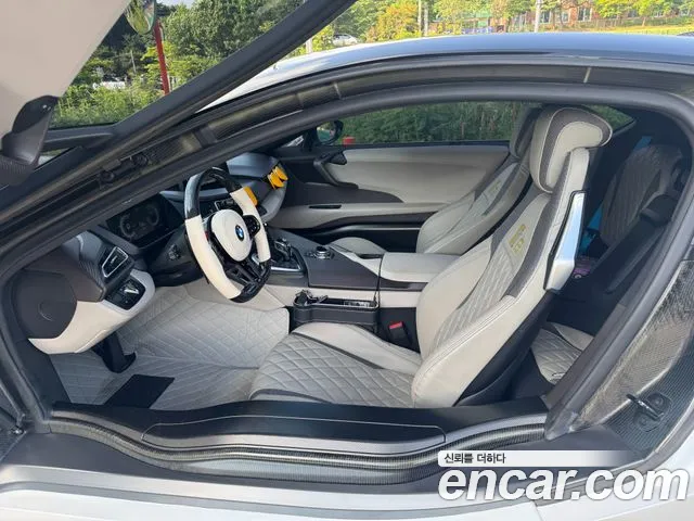 BMW i8 2016 thumb 8