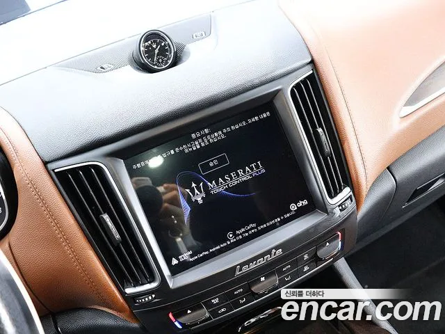 Maserati Levante 2019 thumb 7