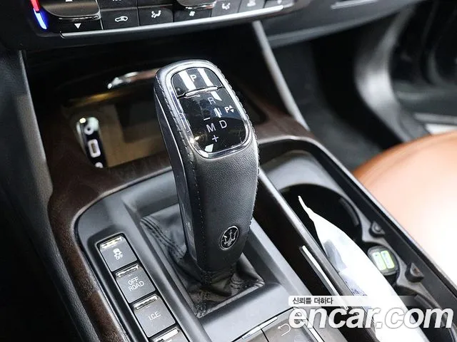 Maserati Levante 2019 thumb 8