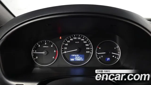 Hyundai Starex 2018 thumb 8