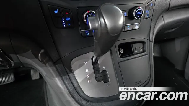 Hyundai Starex 2018 thumb 9