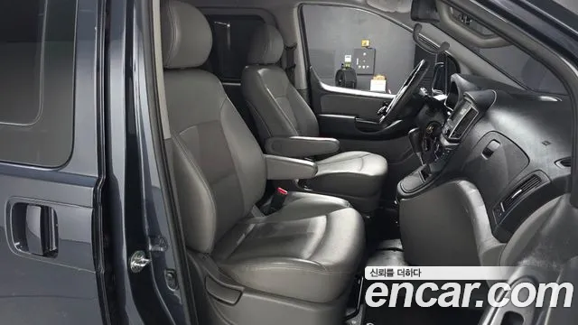 Hyundai Starex 2018 thumb 11