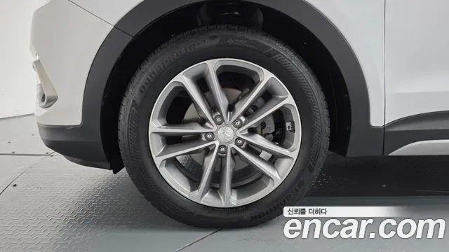 Hyundai Santa Fe 2017 thumb 4