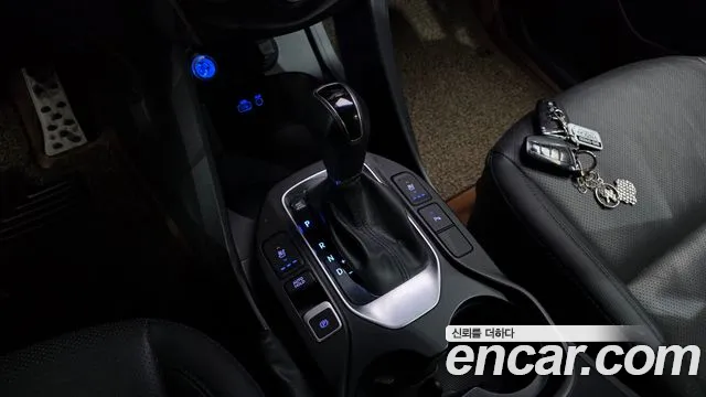 Hyundai Santa Fe 2017 thumb 8
