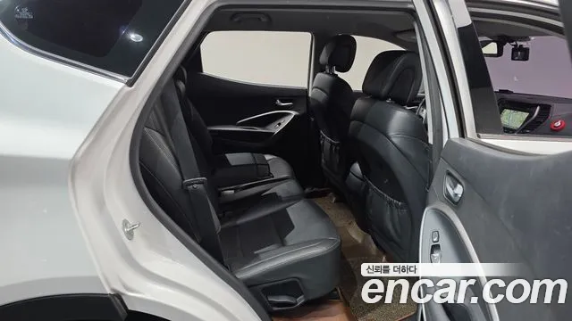 Hyundai Santa Fe 2017 thumb 11