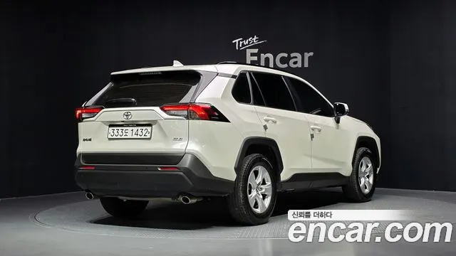 Toyota RAV4 2019 thumb 2