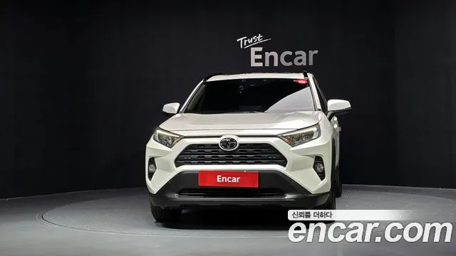 Toyota RAV4 2019 thumb 3